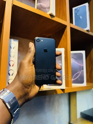 Apple iPhone 7 32 GB Black