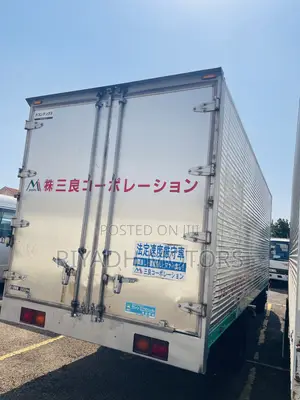 Fuso Fighter Mignon Box Body