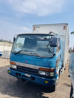 Fuso Fighter Blue Color 20ft