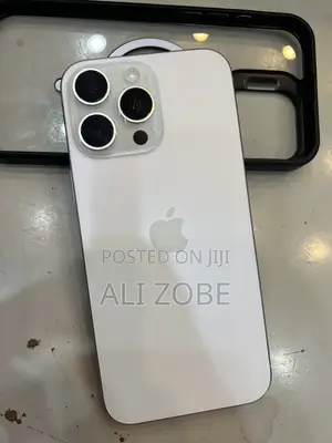 Apple iPhone 16 Pro Max 256 GB White