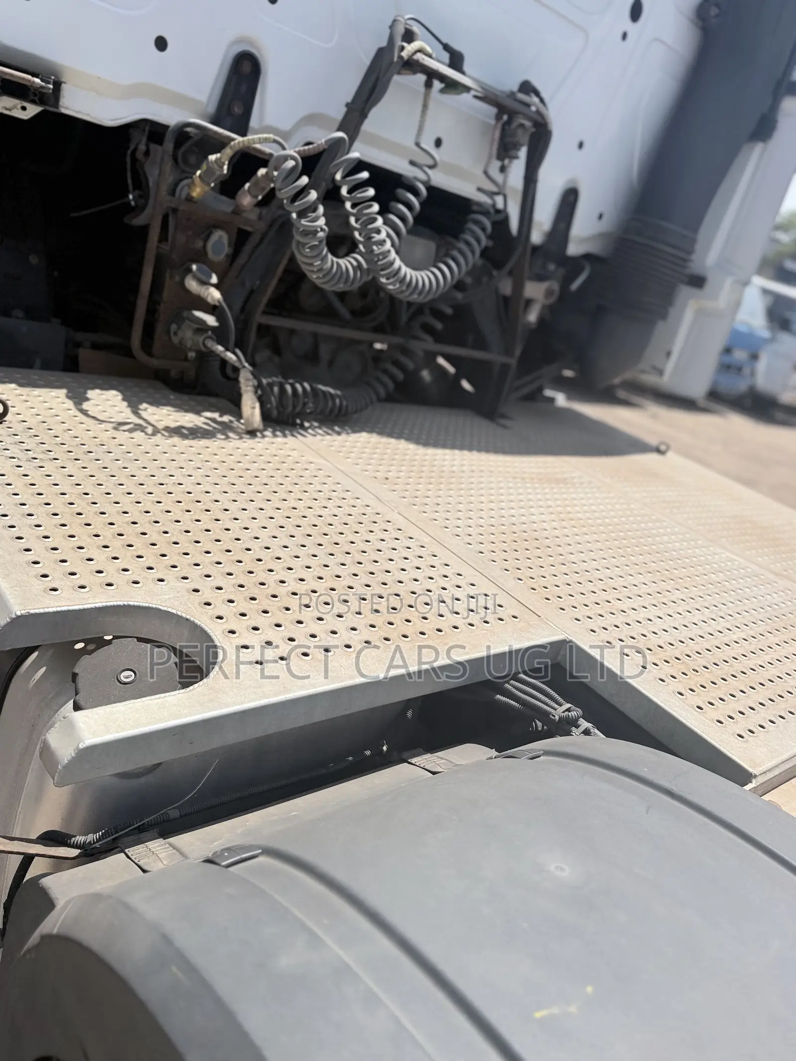Actros Trailer Head