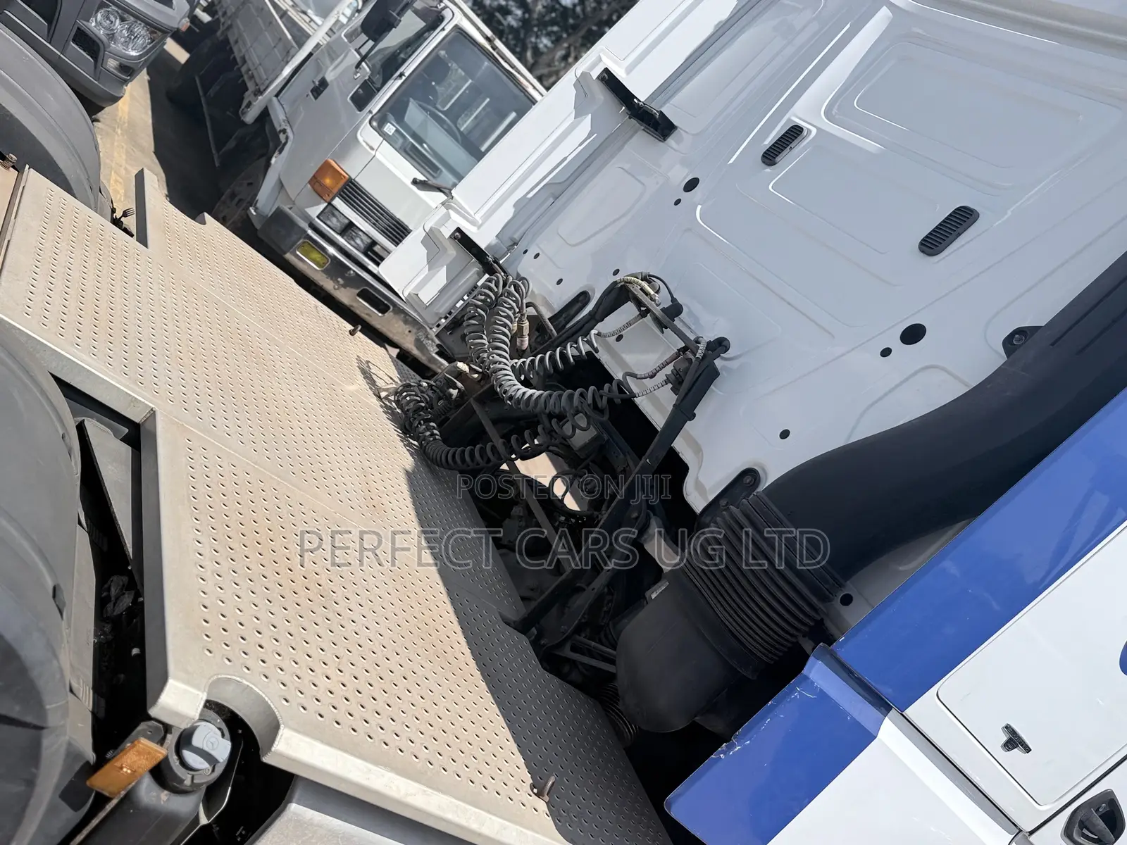 Actros Trailer Head