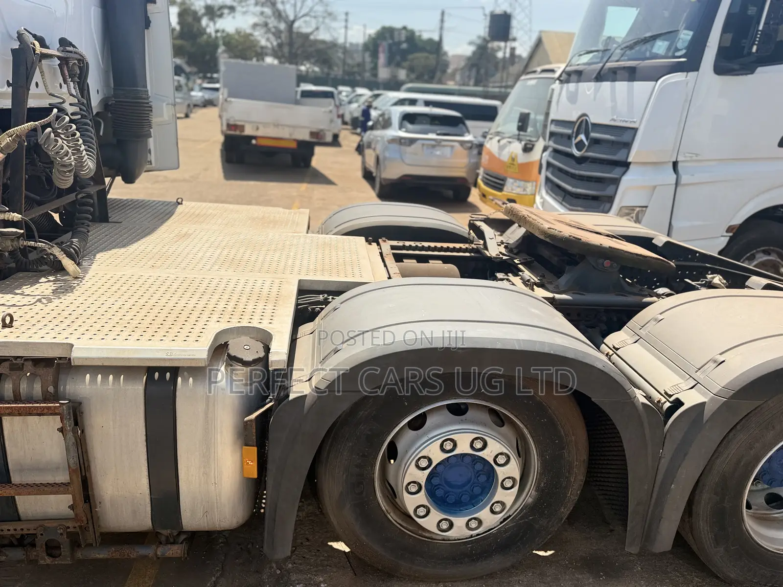 Actros Trailer Head