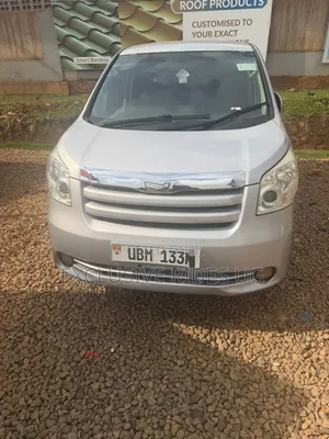 Toyota Noah 2008 Silver