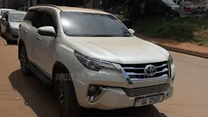 Toyota Fortuner 2018 White