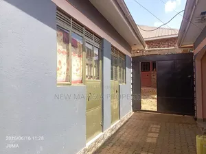 3bdrm House in Bulenga Town, Central Division for sale