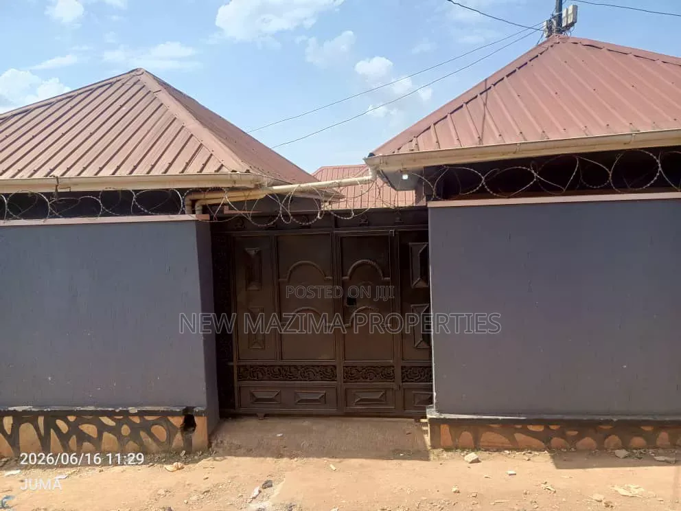 3bdrm House in Bulenga Town, Central Division for sale