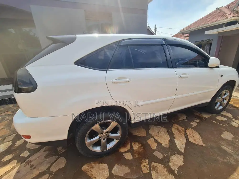 Toyota Harrier 2006 White