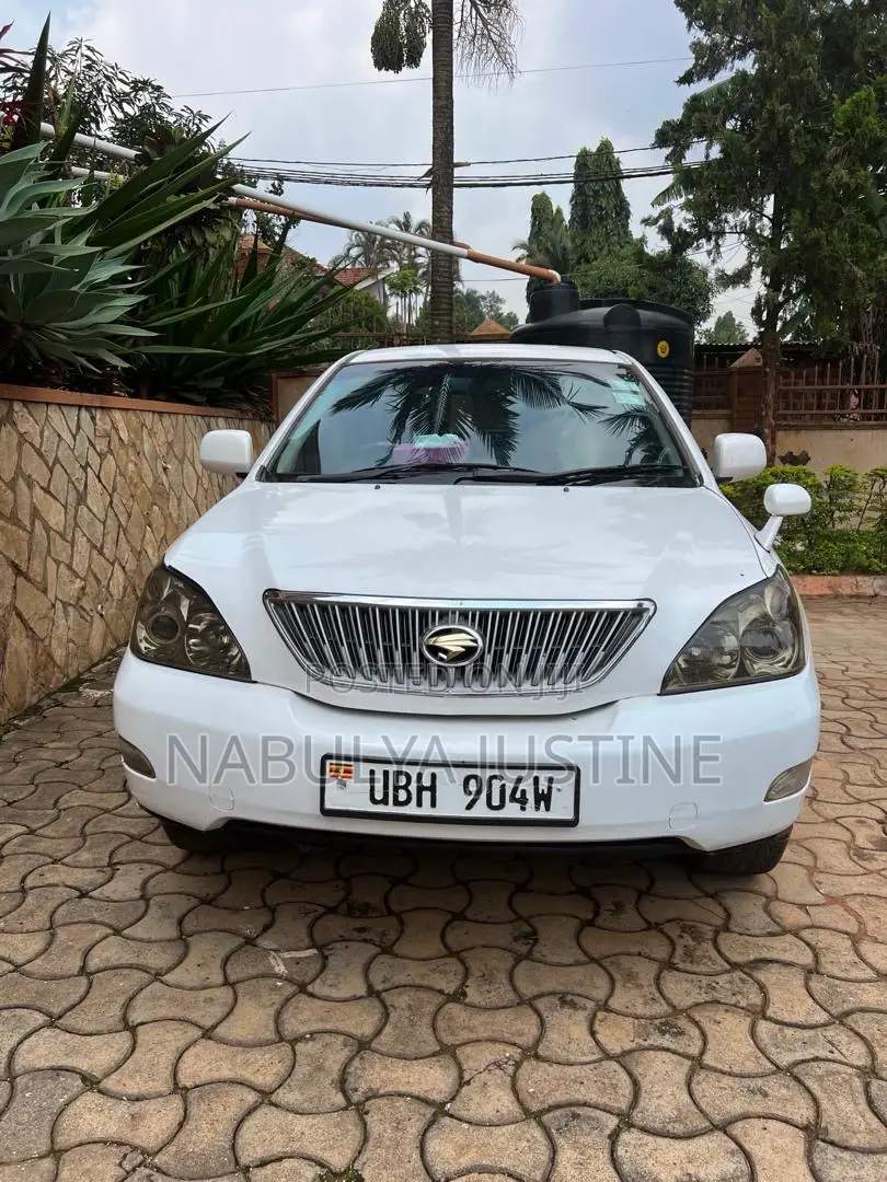 Toyota Harrier 2006 White