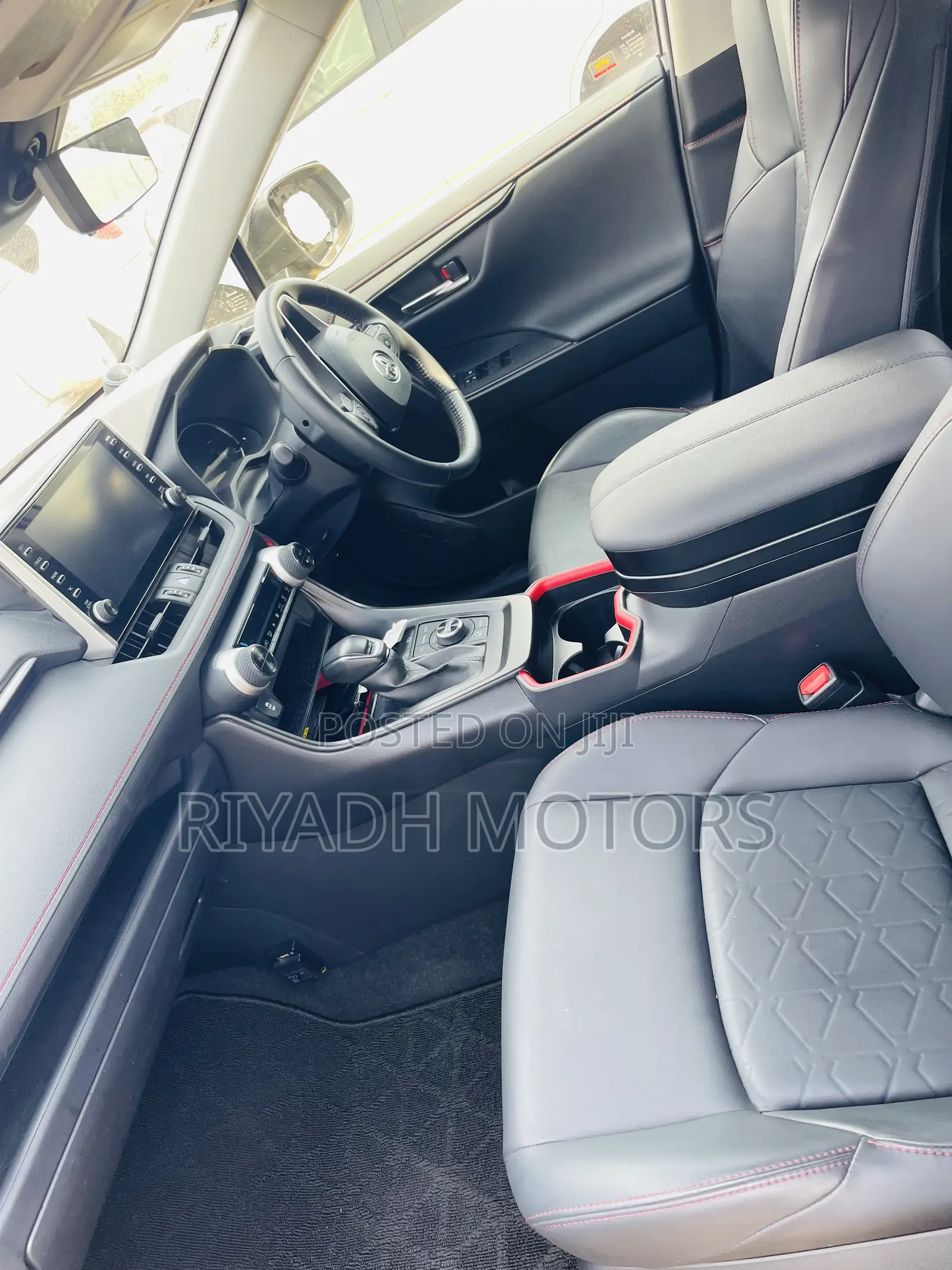 Toyota RAV4 Adventure AWD 2020 Gray