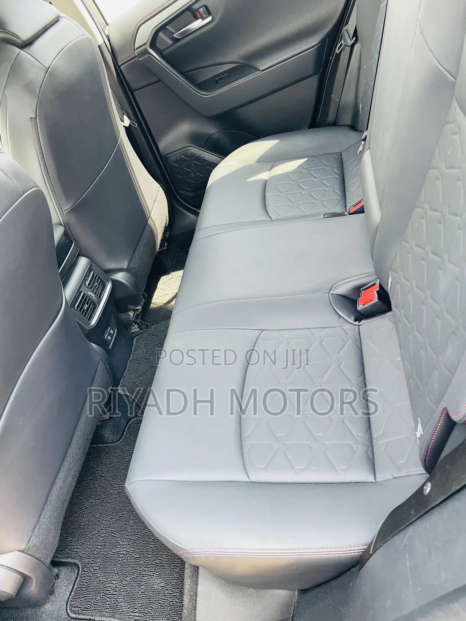 Toyota RAV4 Adventure AWD 2020 Gray