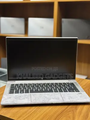 Laptop HP EliteBook 830 G8 16GB Intel Core i7 SSD 256GB