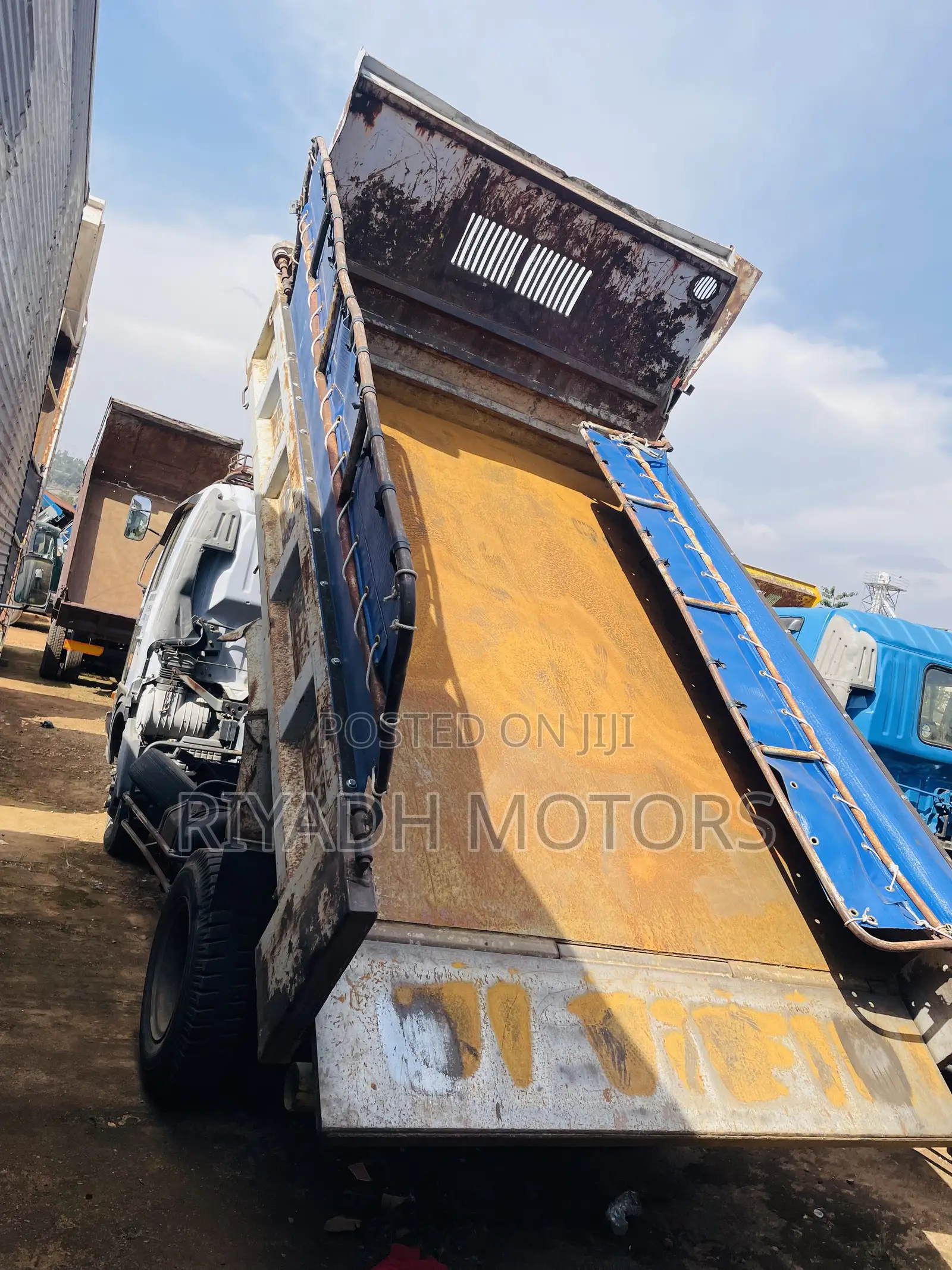 Hino Dumper Single Light