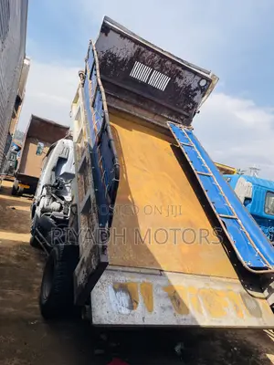 Hino Dumper Single Light