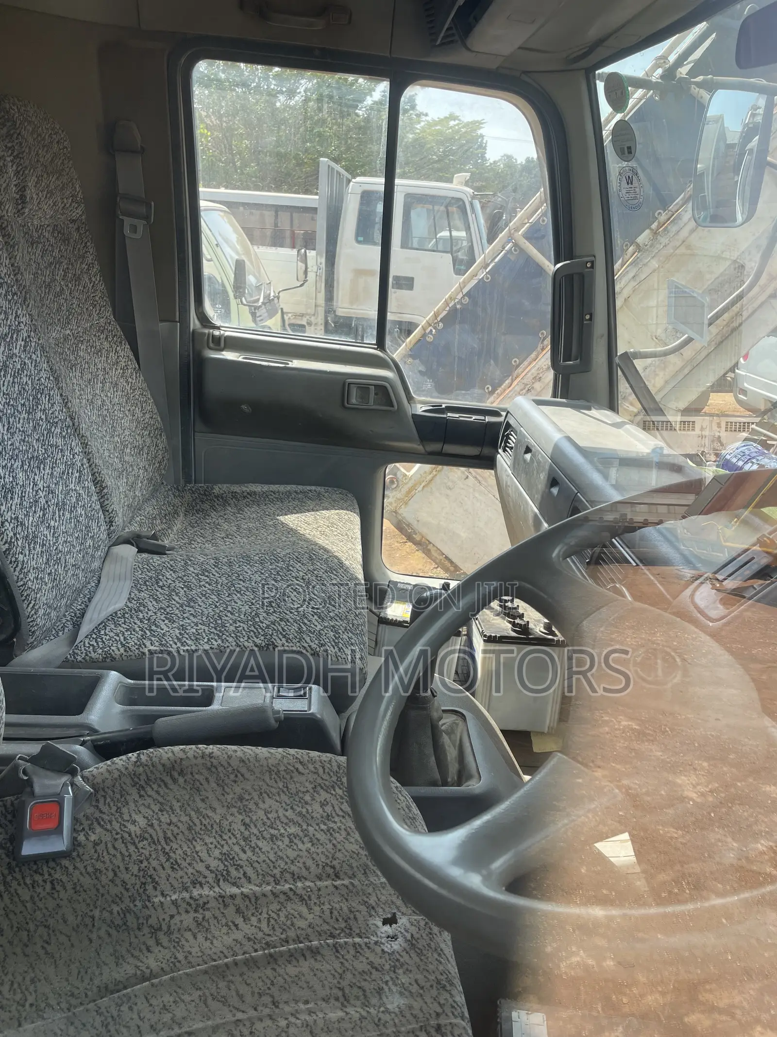 Hino Dumper Single Light
