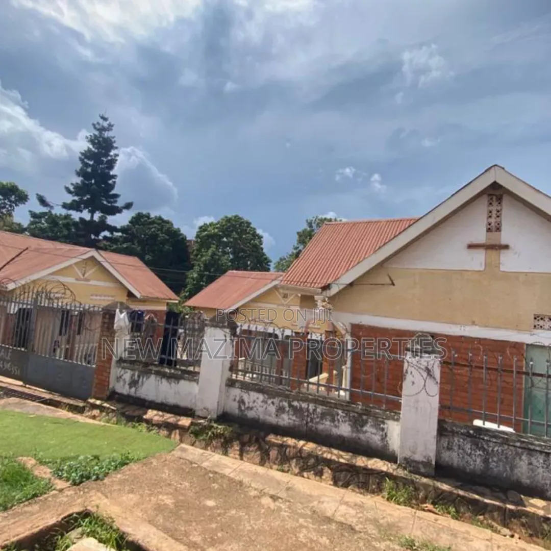 9bdrm Bungalow in Bunga Heights, Central Division for sale