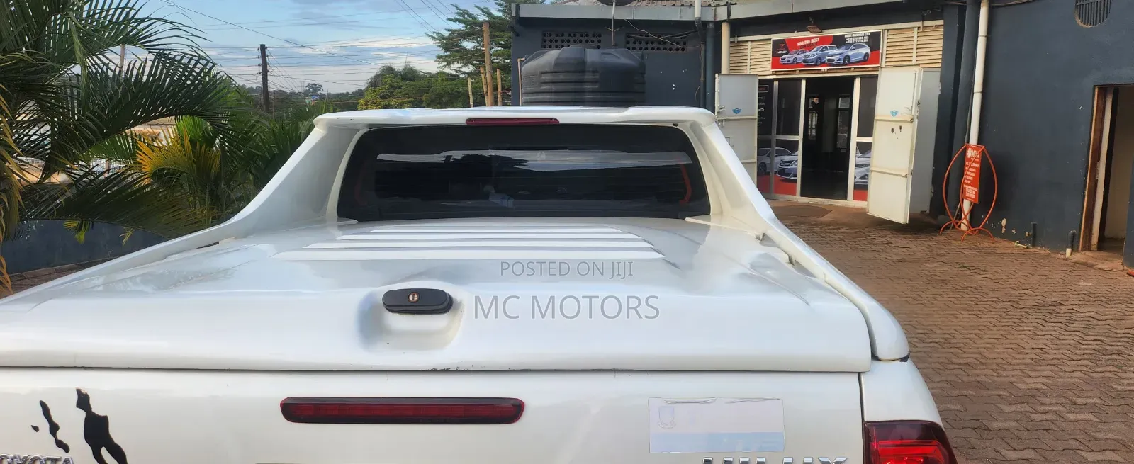 Toyota Hilux Revo Double Cab Deisel 2.4 AWD 2018 White