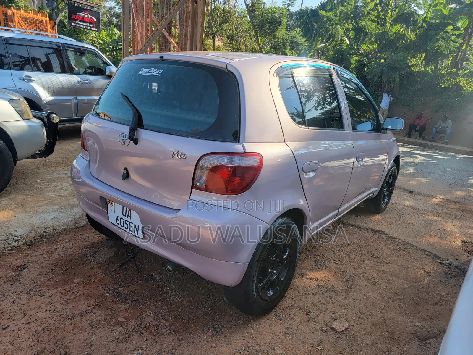 Toyota Vitz 2002 Silver