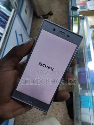 New Sony Xperia XZs 32 GB Silver