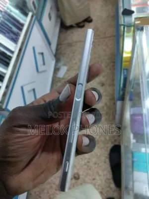 New Sony Xperia XZs 32 GB Silver