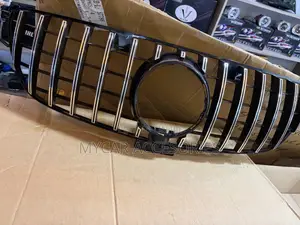 Mercedes Benz Grille
