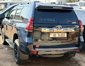 Toyota Land Cruiser Prado 2.8 2018 Blue
