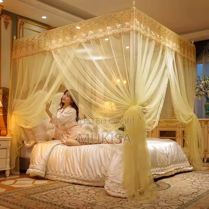 Durable Mosquito Net in Four Stands