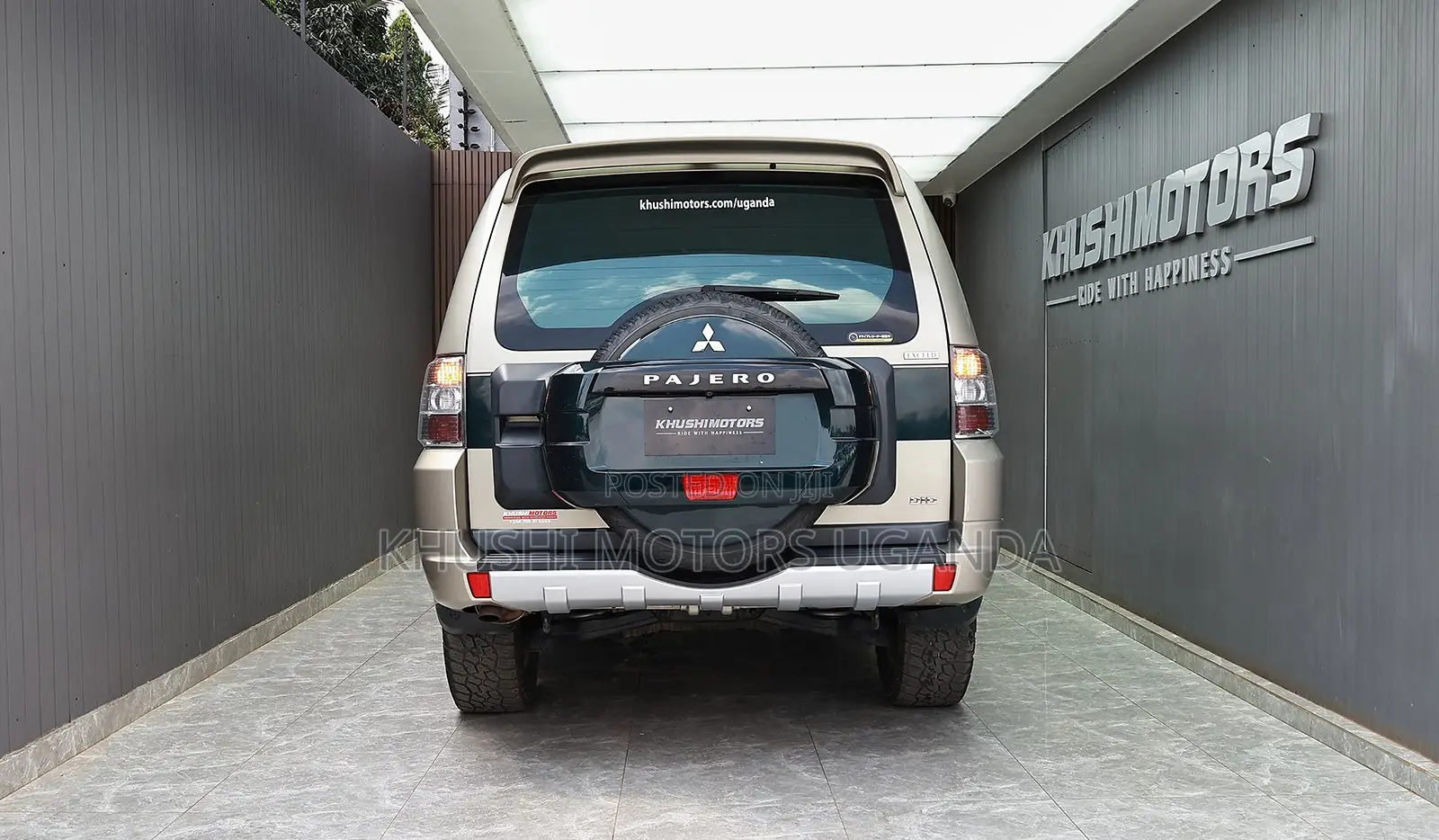 Mitsubishi Pajero V90 3.2 DI-D 2013 Beige