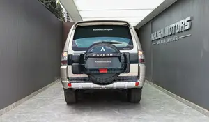 Mitsubishi Pajero V90 3.2 DI-D 2013 Beige