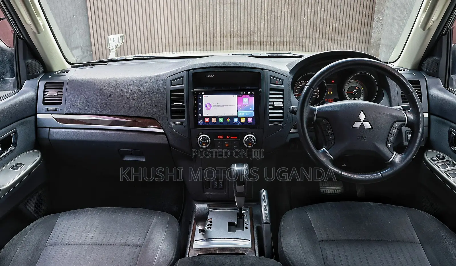 Mitsubishi Pajero V90 3.2 DI-D 2013 Beige