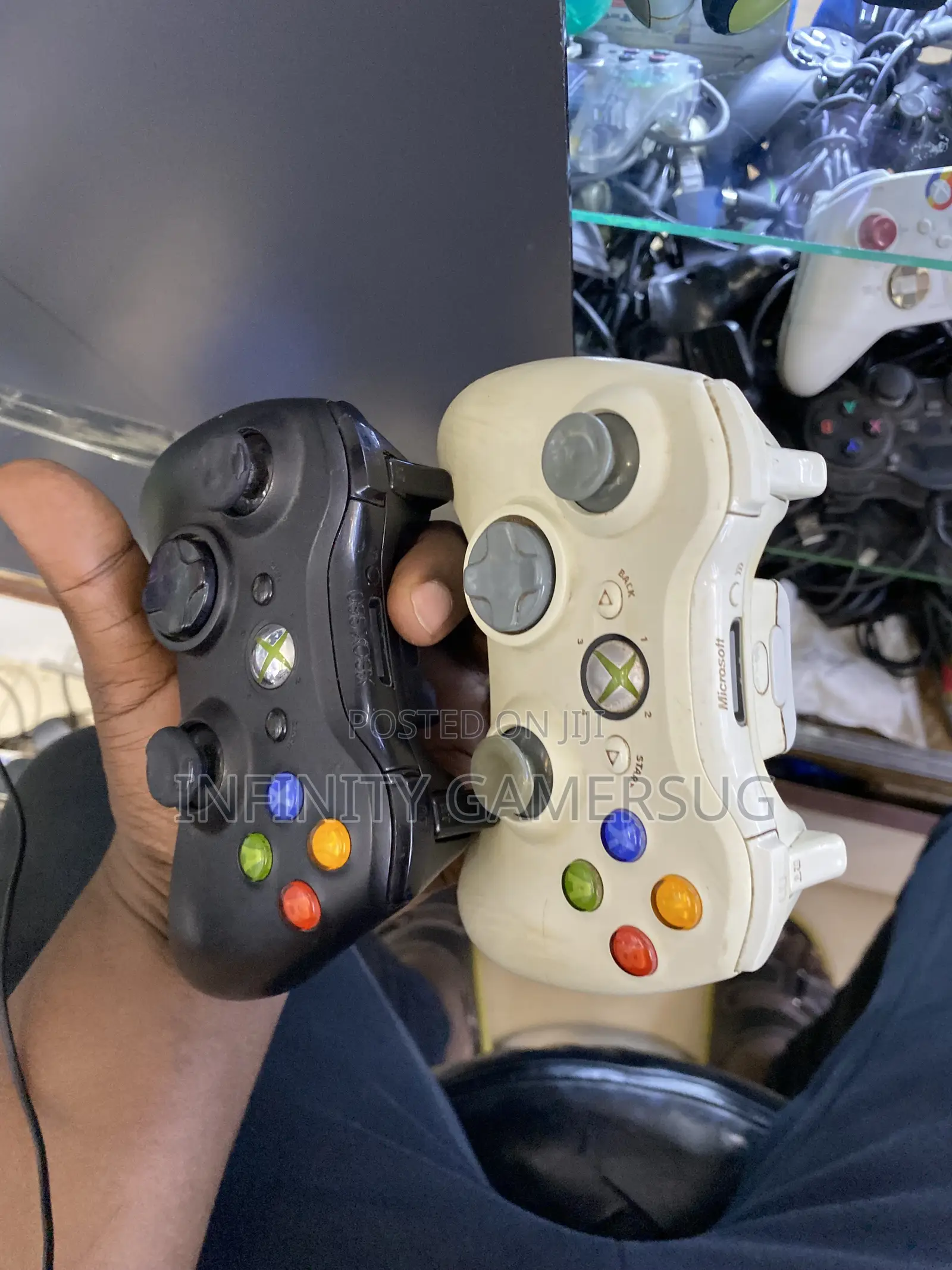 Xbox 360 Black and White Controller