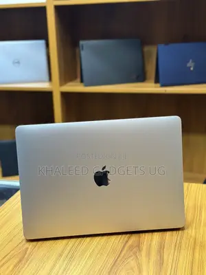 Laptop Apple MacBook Air 2020 8GB Intel Core i5 SSD 512GB