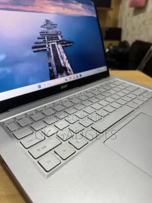 New Laptop Acer Swift 5 16GB Intel Core i7 SSD 256GB