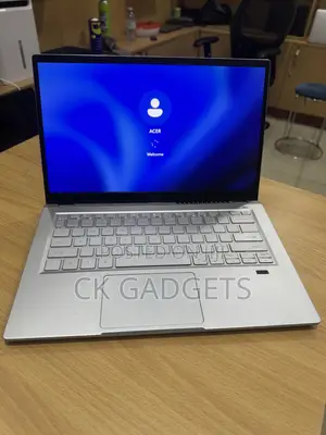 New Laptop Acer Swift 5 16GB Intel Core i7 SSD 256GB