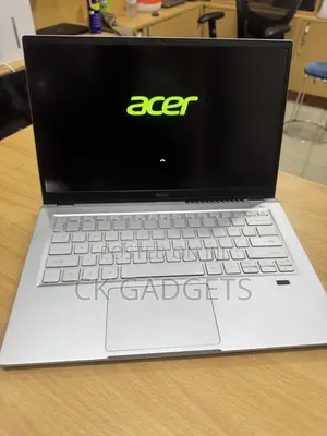New Laptop Acer Swift 5 16GB Intel Core i7 SSD 256GB