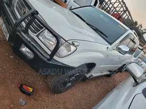 Toyota Land Cruiser 2009 White