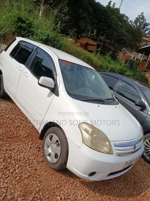 Toyota Raum 2004 White