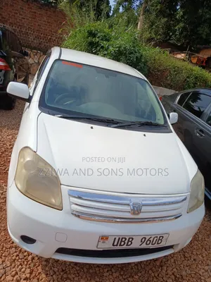 Toyota Raum 2004 White