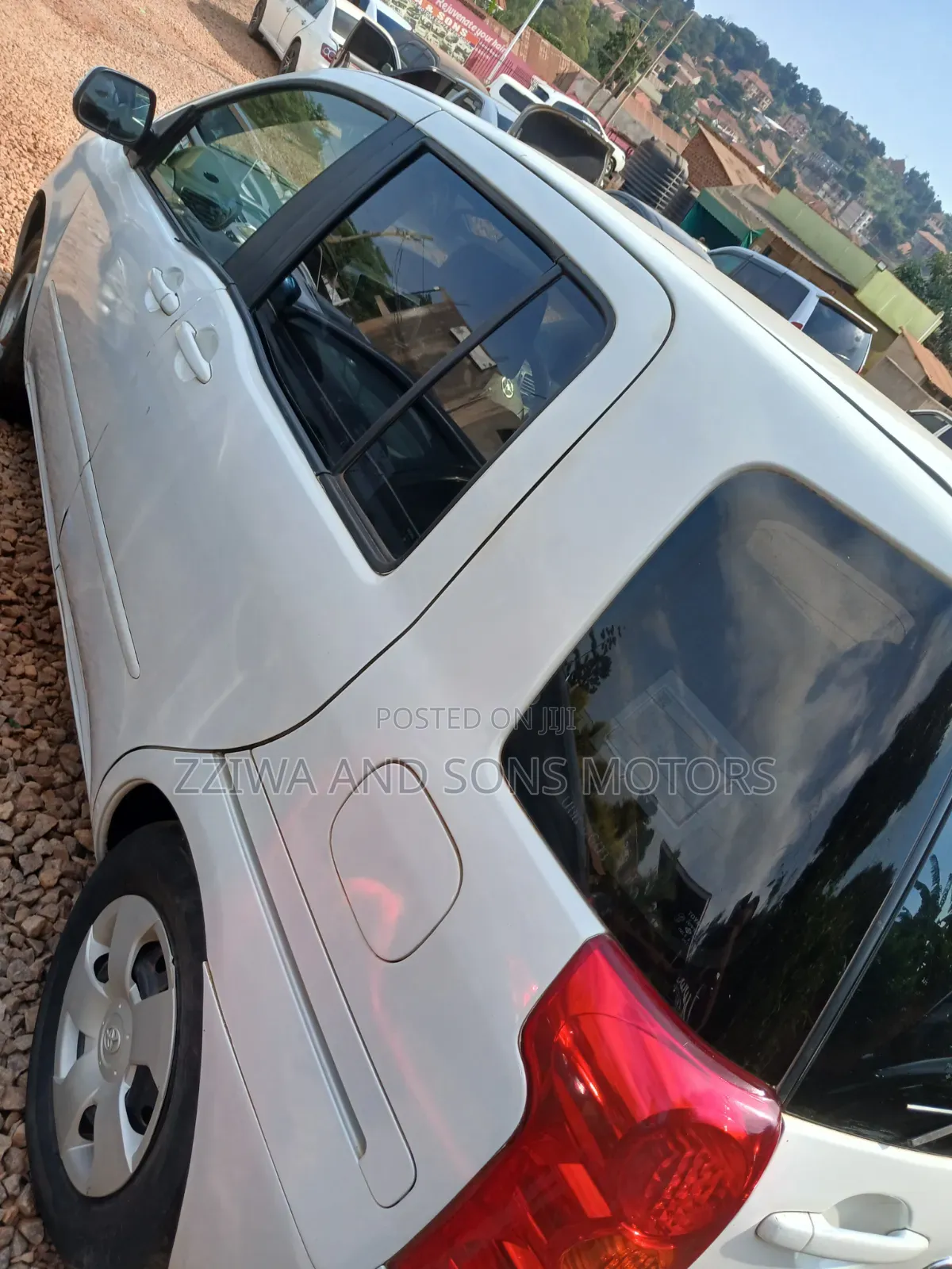 Toyota Raum 2004 White