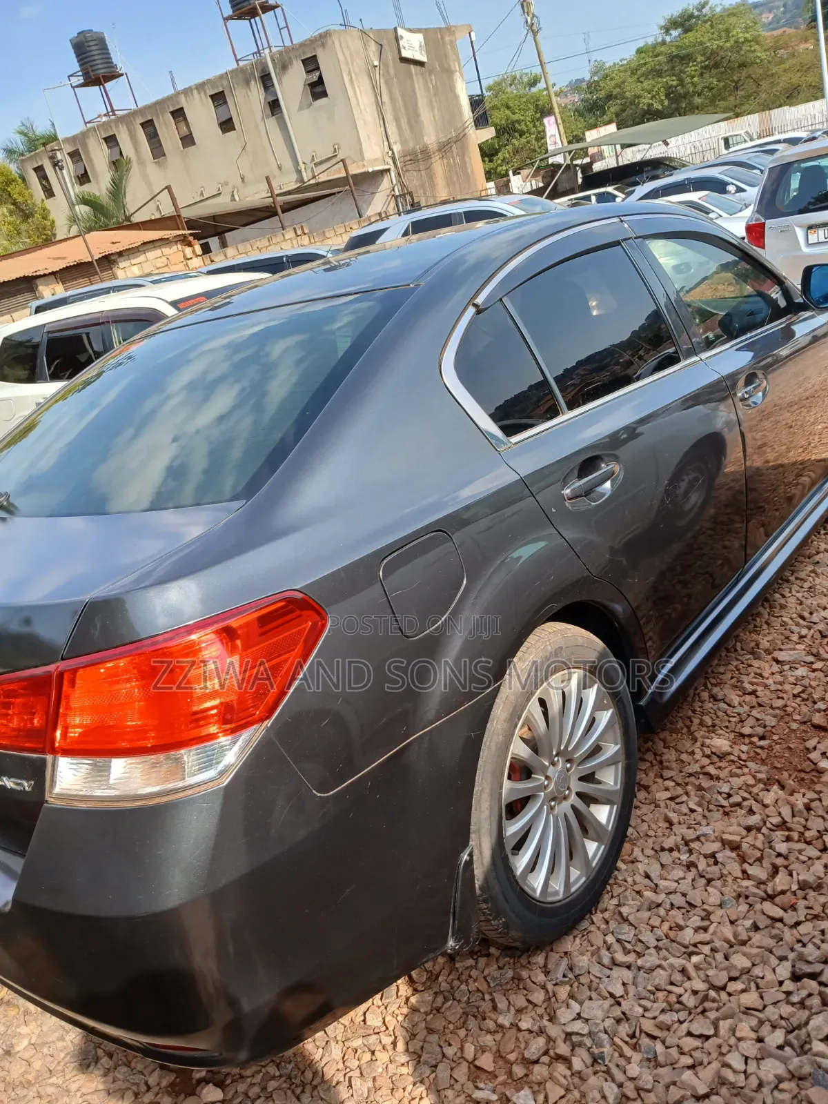 Subaru Legacy 2.0D Sedan 2009 Gray