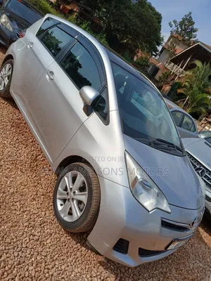 Toyota Ractis 2014 Silver