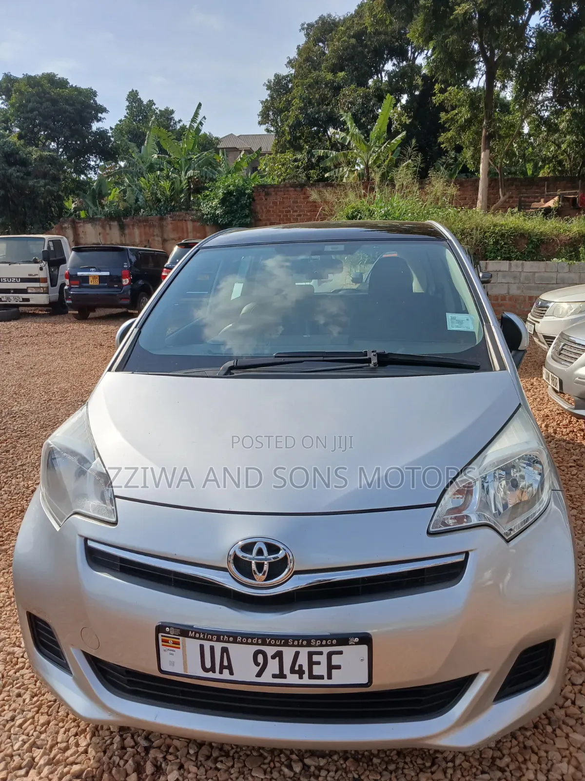 Toyota Ractis 2014 Silver