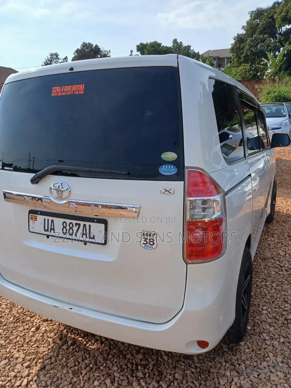 Toyota Noah 2014 White