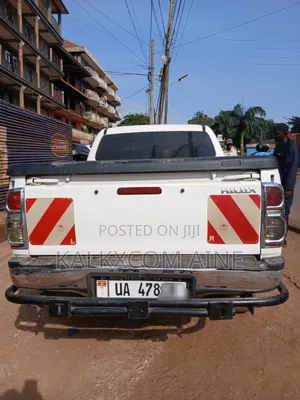 Toyota Hilux 2014 White