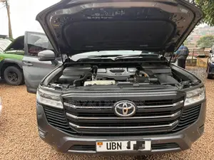 Toyota Land Cruiser Prado 2022 Gray