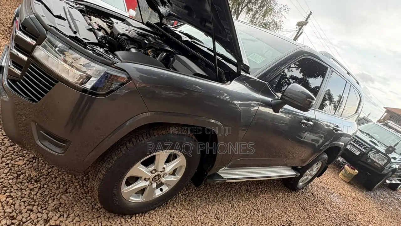 Toyota Land Cruiser Prado 2022 Gray