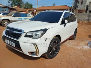 Subaru Forester 2018 White