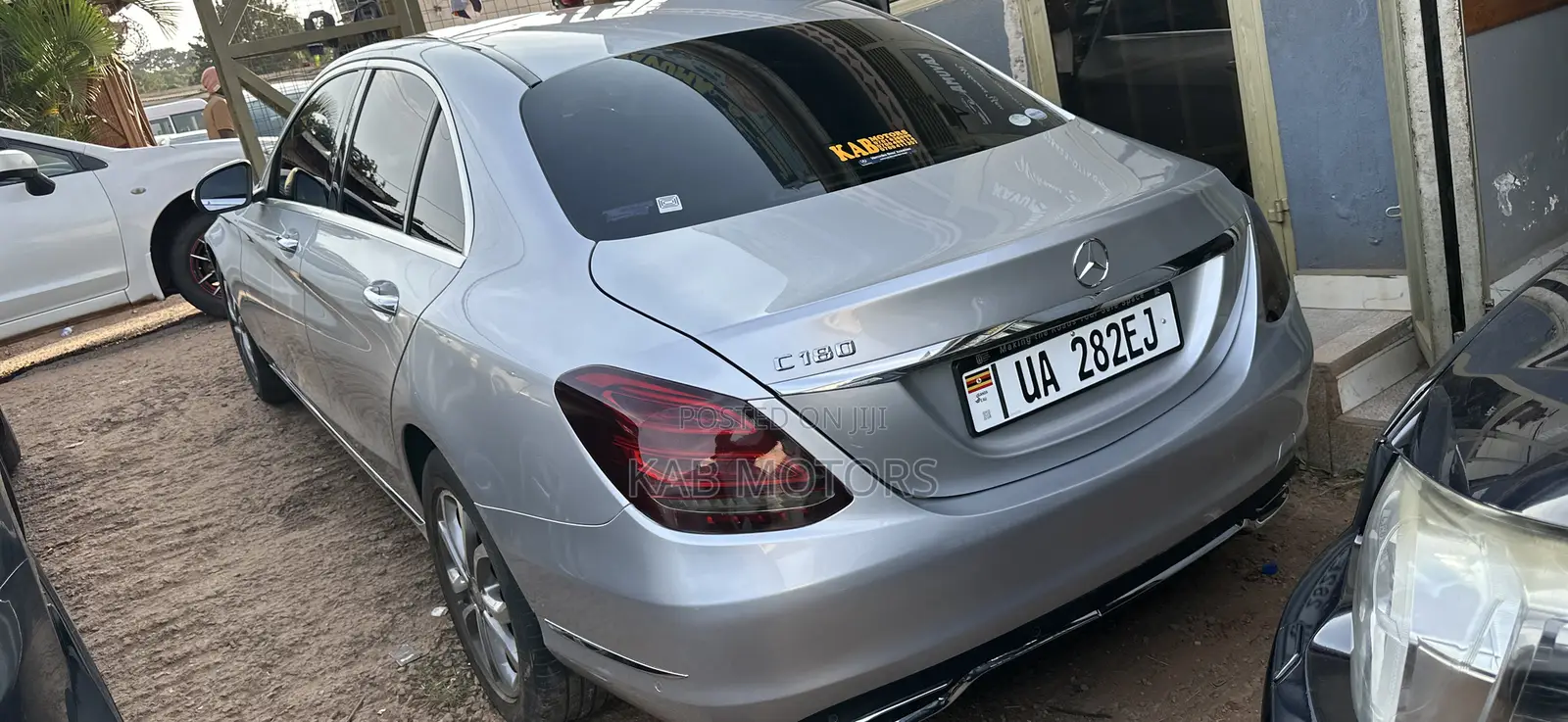 Mercedes-Benz C180 2015 Silver