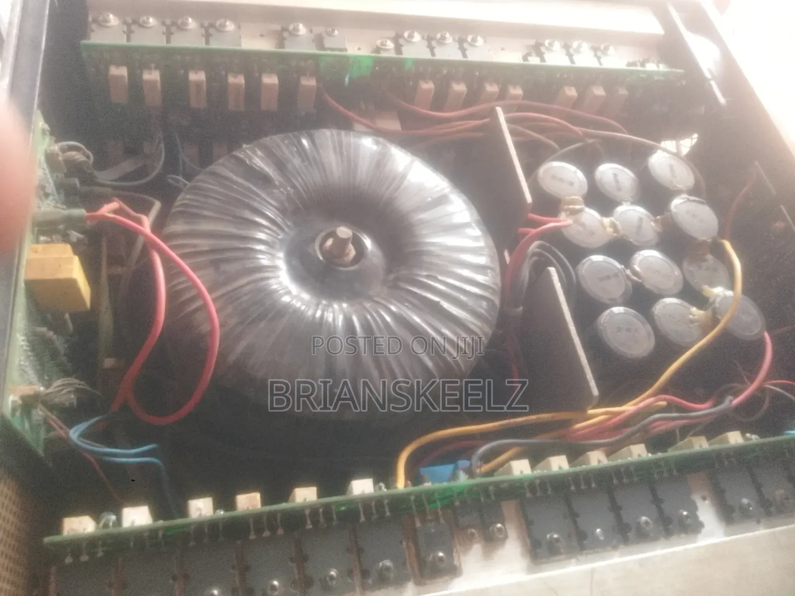 Crest Audio Amplifier