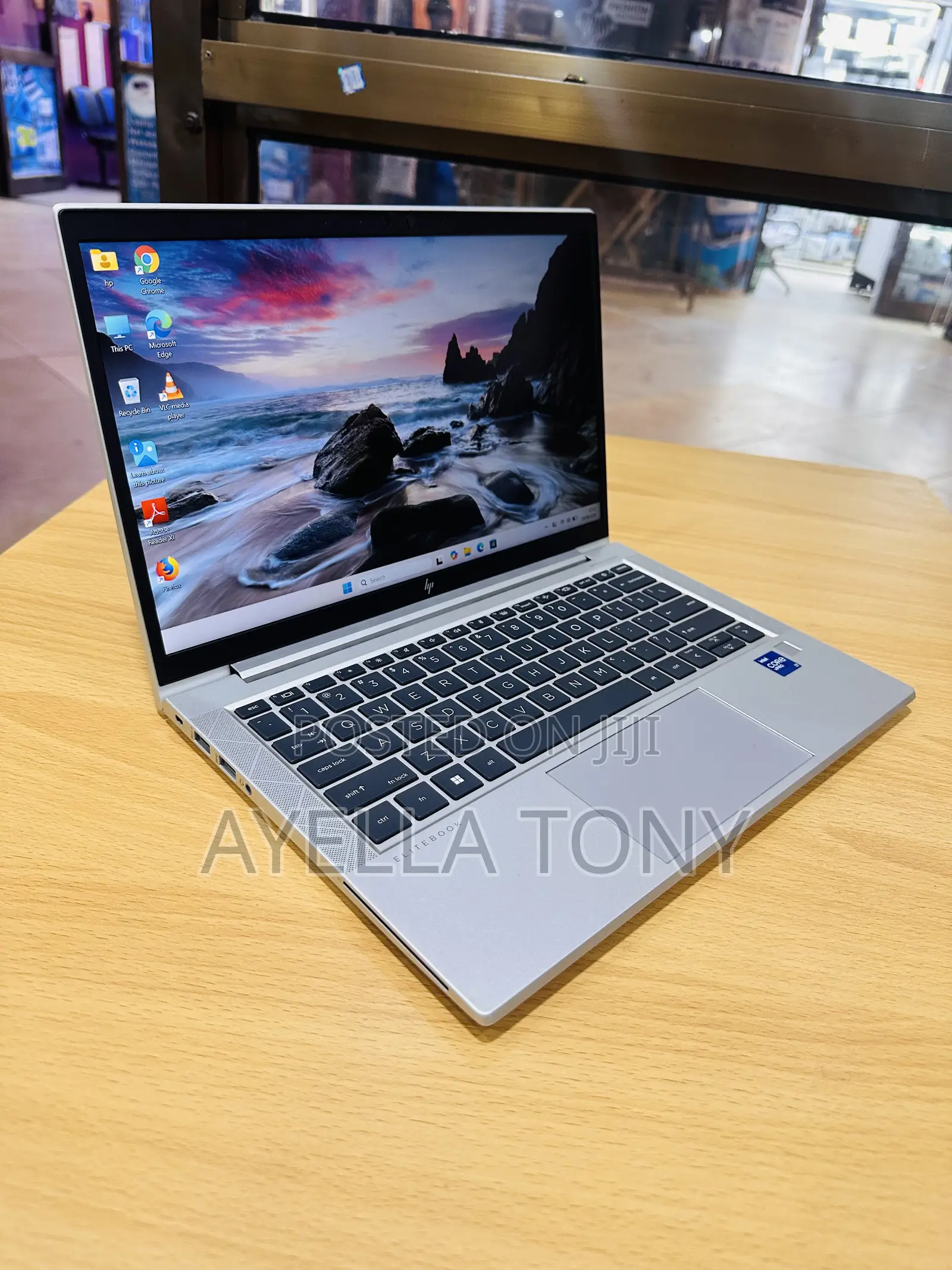 New Laptop HP EliteBook 830 G8 16GB Intel Core i7 SSD 512GB